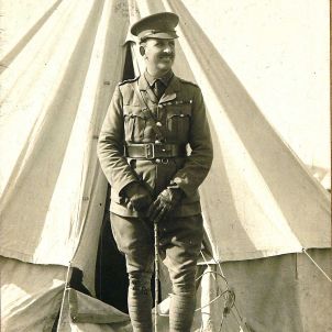 Lieutenant-Colonel Bauchop in uniform in 1914 Lieutenant-Colonel Bauchop in uniform in 1914