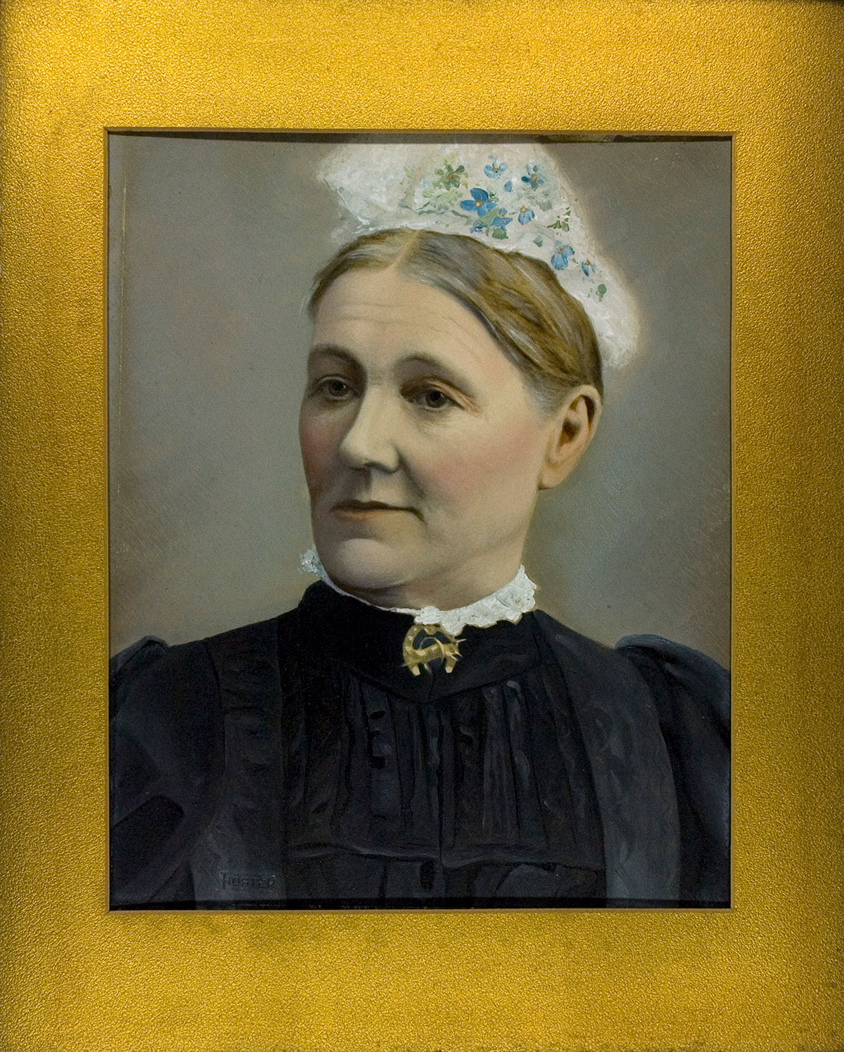 Mrs Andrew Chirnside (née Elizabeth Gordon)